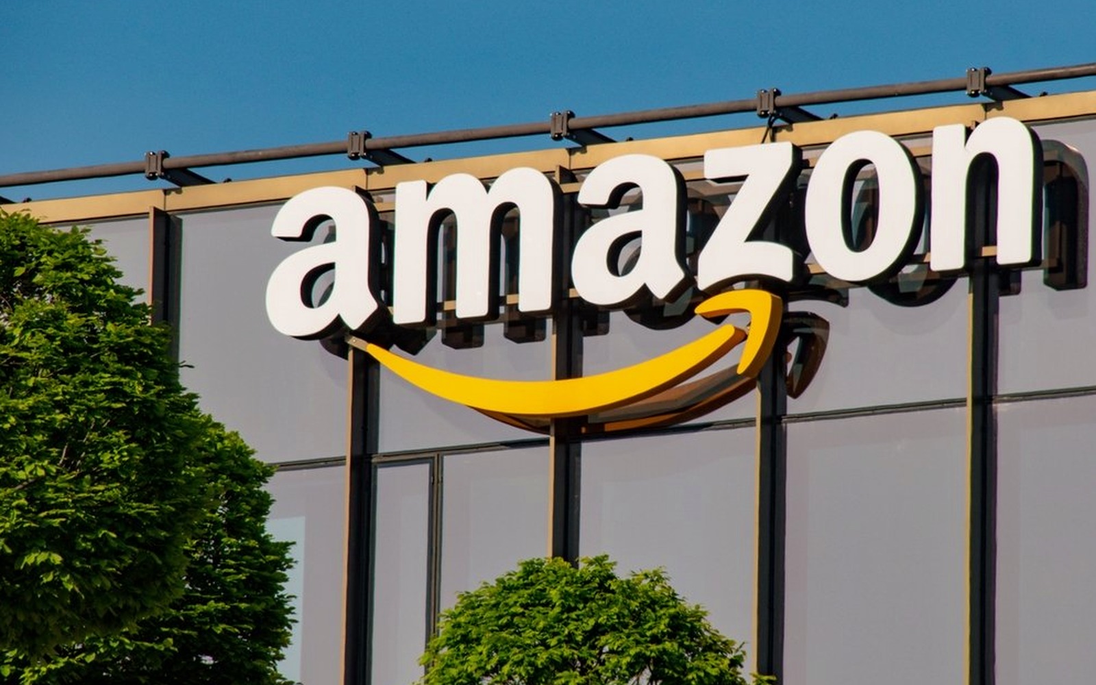 Amazon вкладывает €10 млрд в роботизацию и логистику в Европе